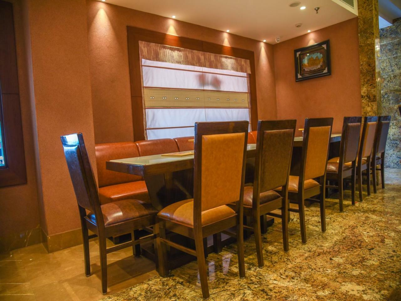 Bharawan Clarks Inn Express Amritsar Bagian luar foto