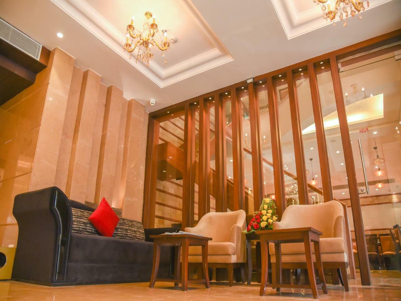 Bharawan Clarks Inn Express Amritsar Bagian luar foto