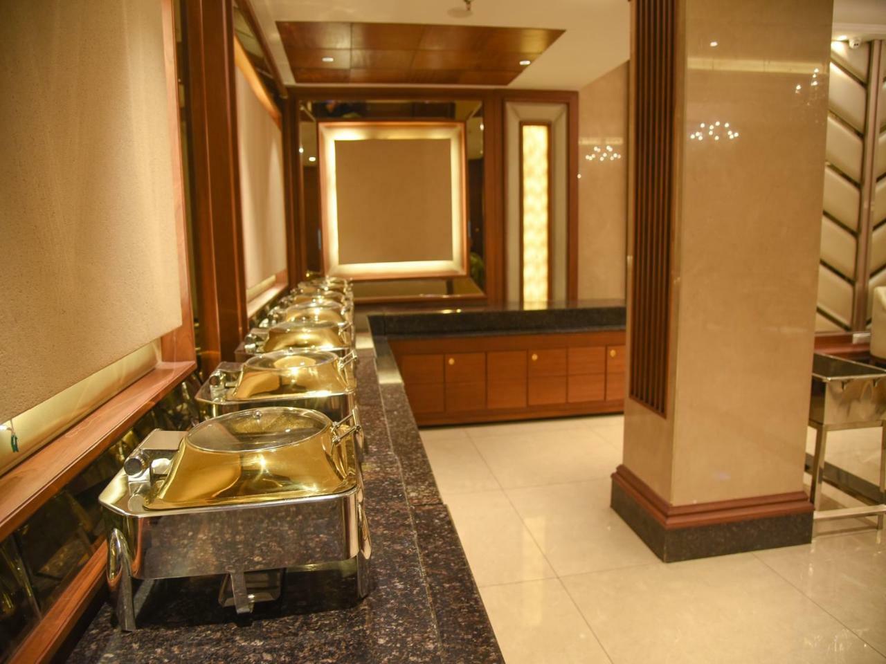 Bharawan Clarks Inn Express Amritsar Bagian luar foto